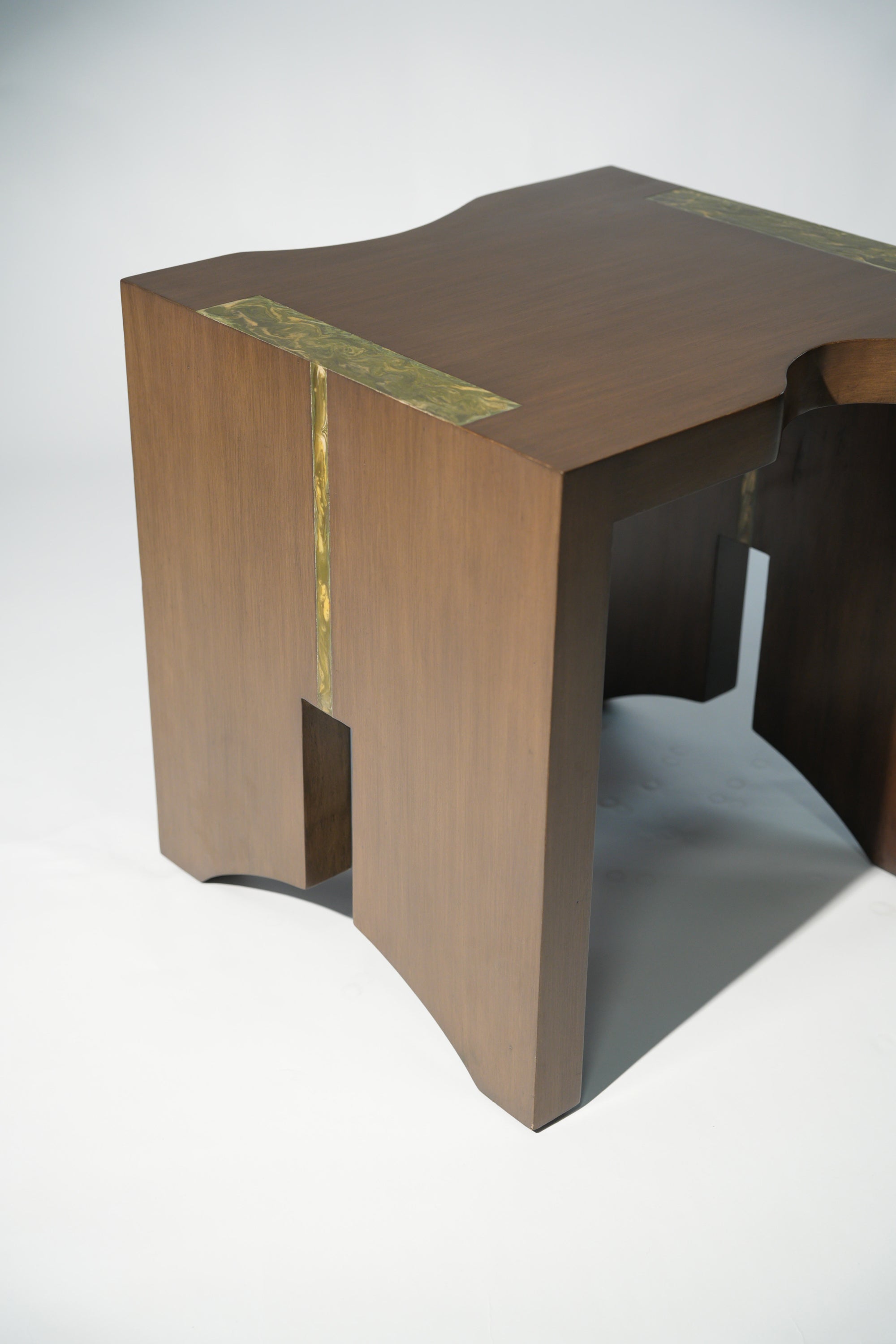 OPUS END TABLE
