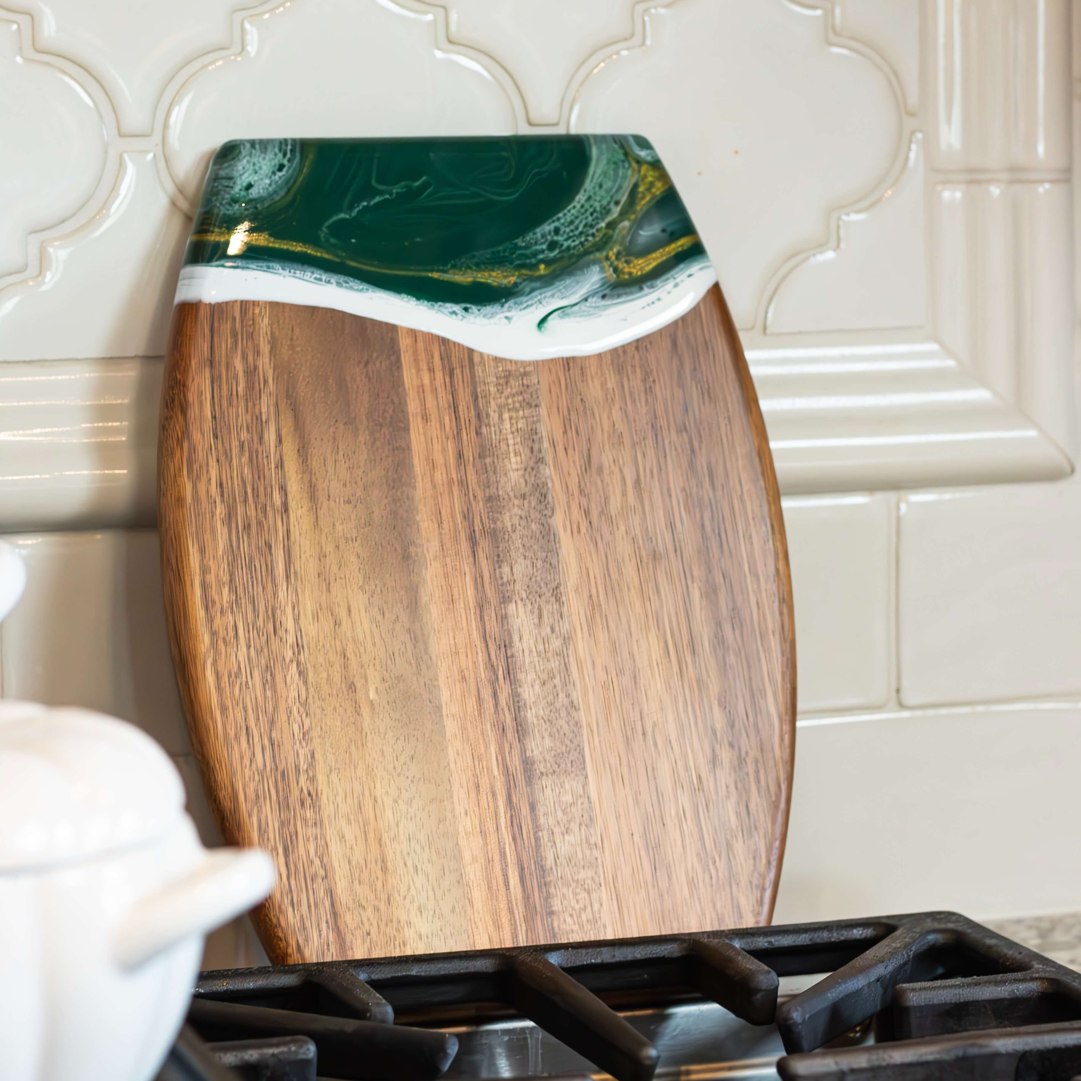 #color_ Emerald Green