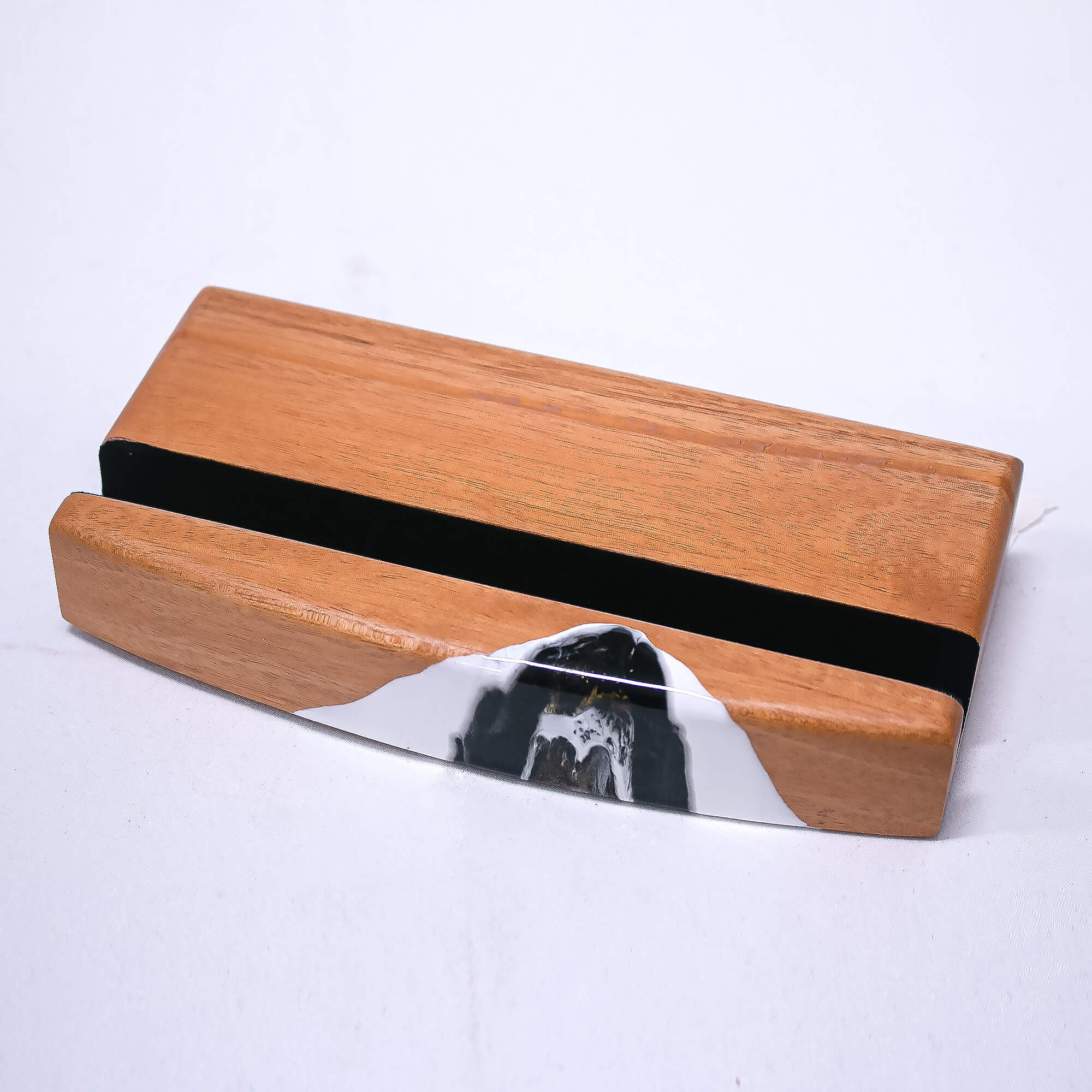 #color_ Ebony Black