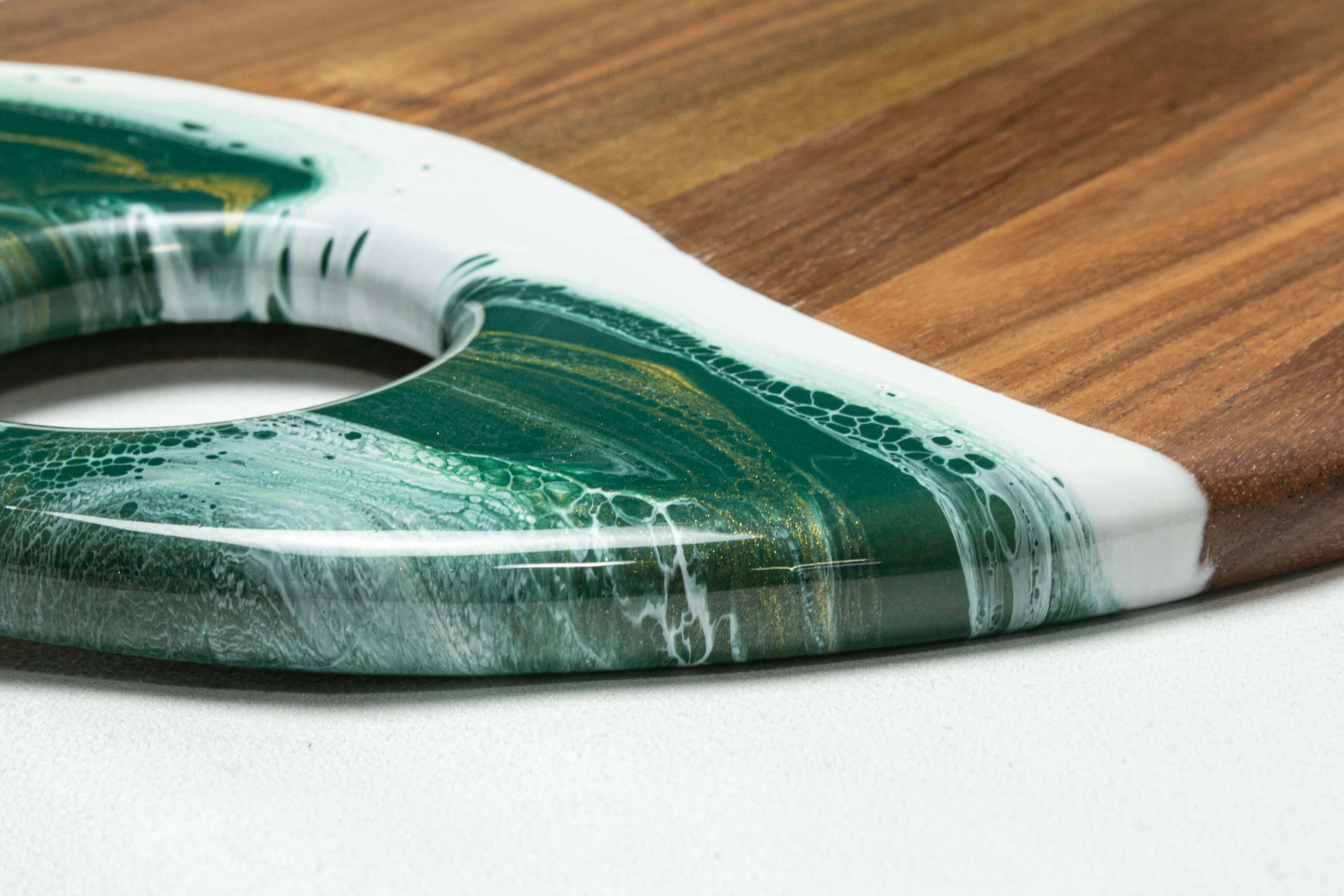 #color_ Emerald Green