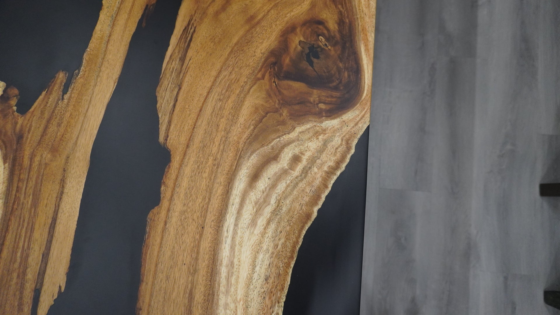 Exclusivo-Writing Desk