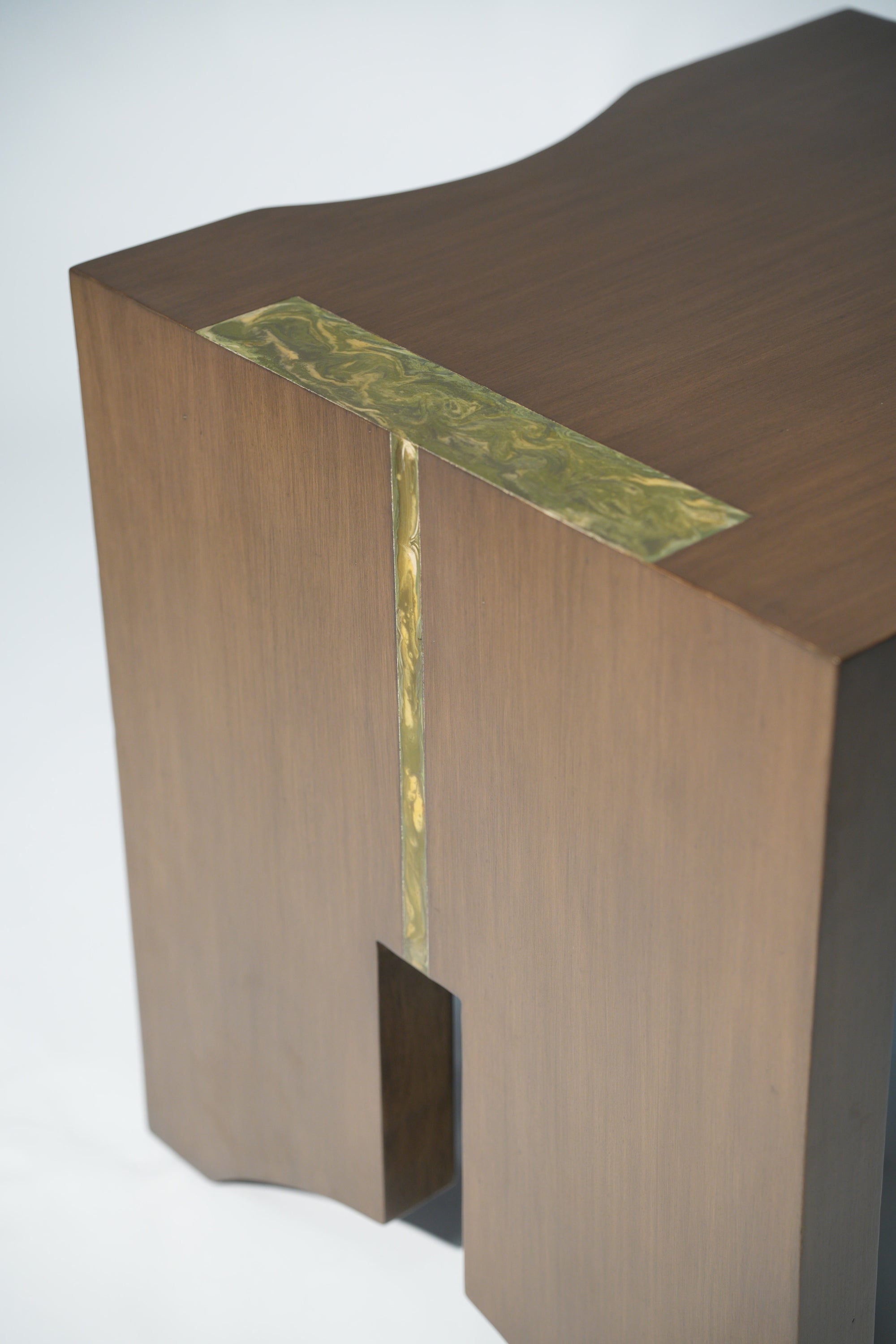 OPUS END TABLE