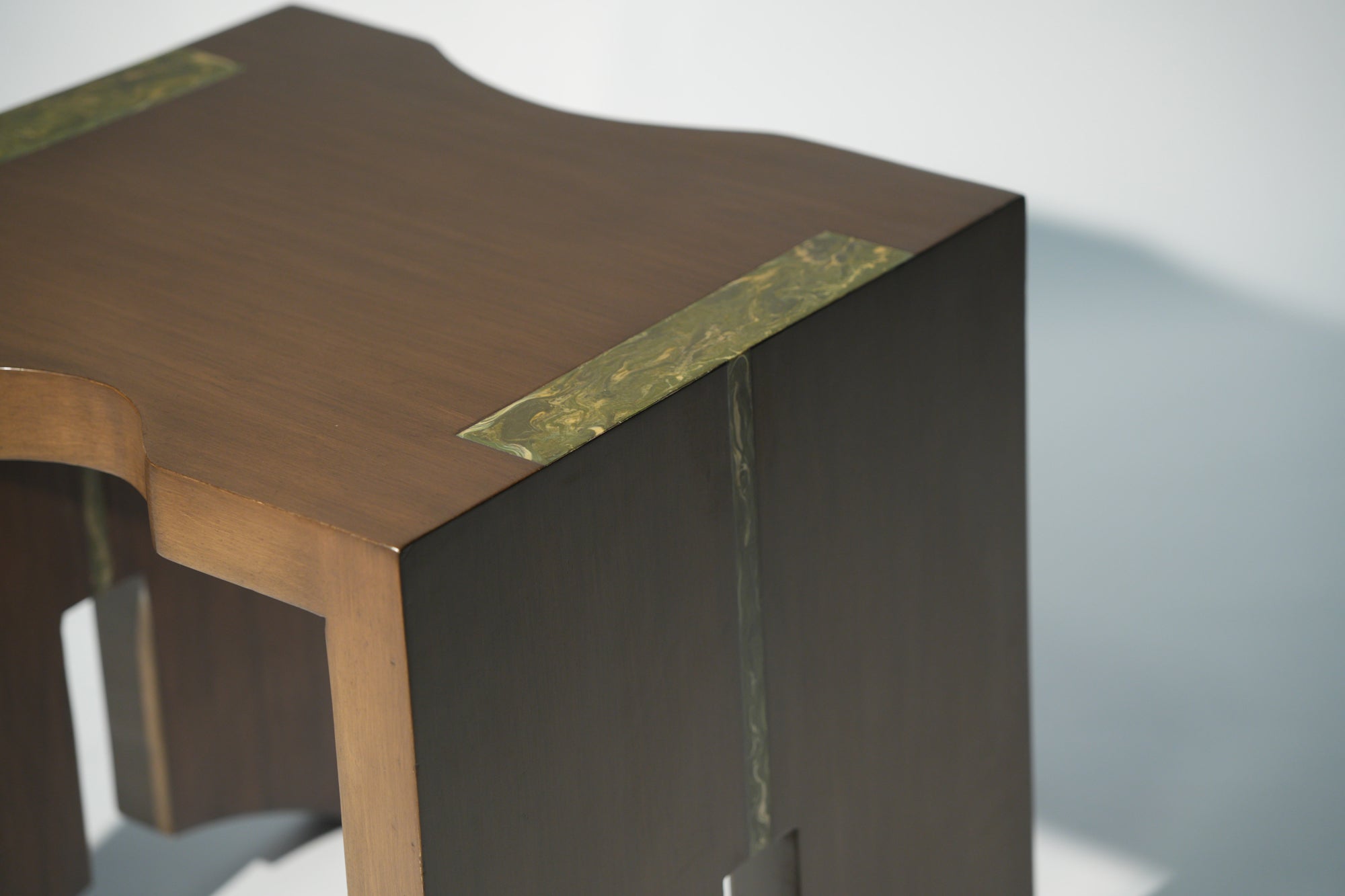 OPUS END TABLE