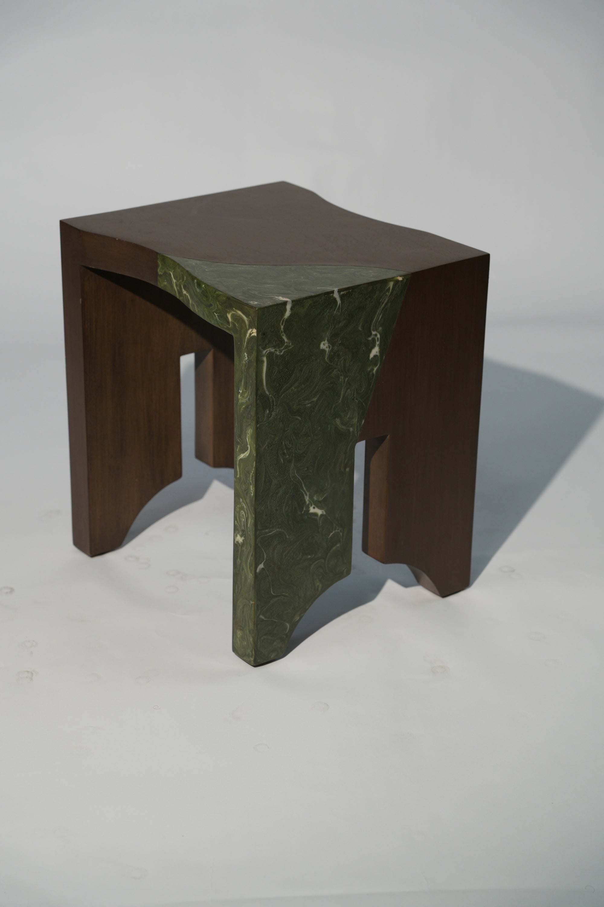 OPUS END TABLE