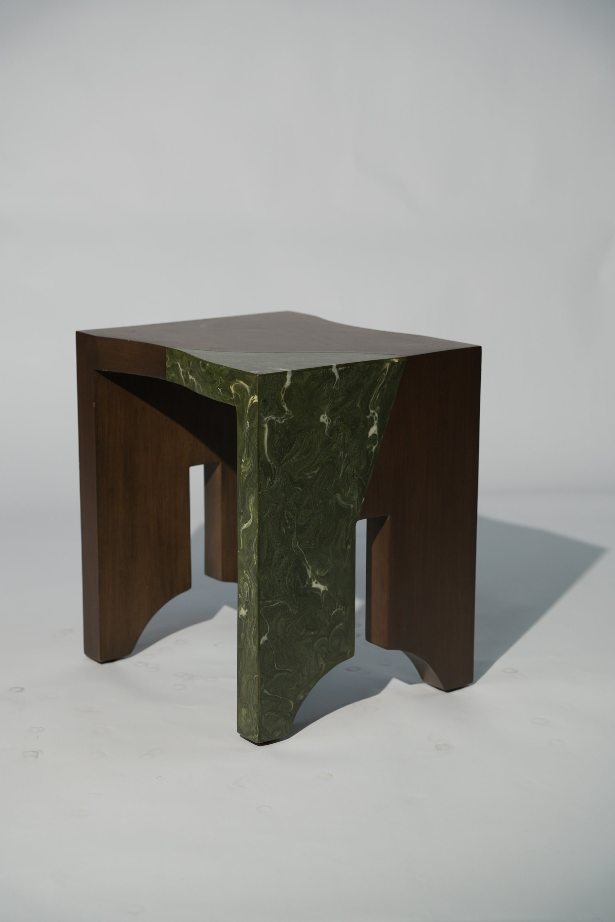 OPUS END TABLE