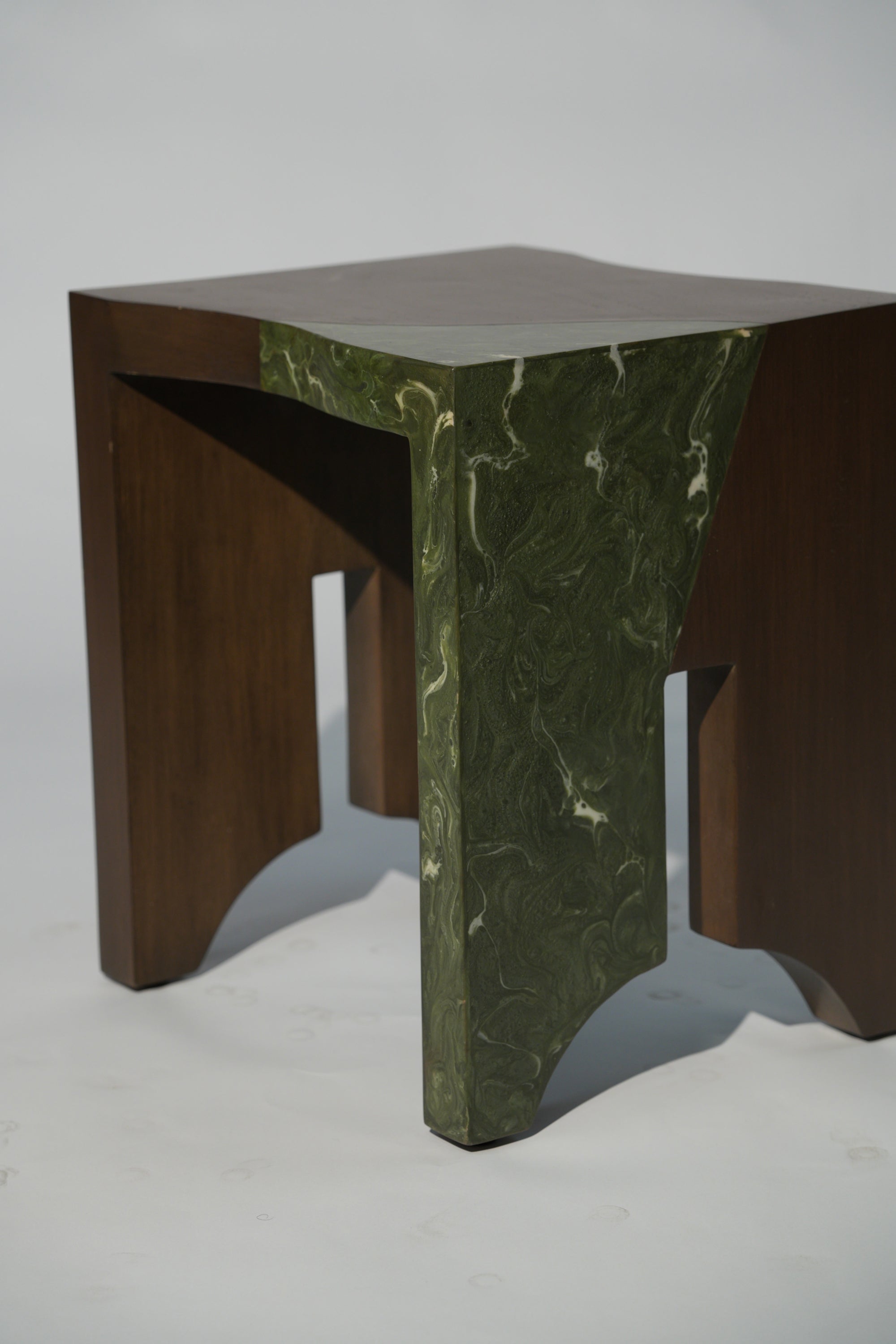 OPUS END TABLE