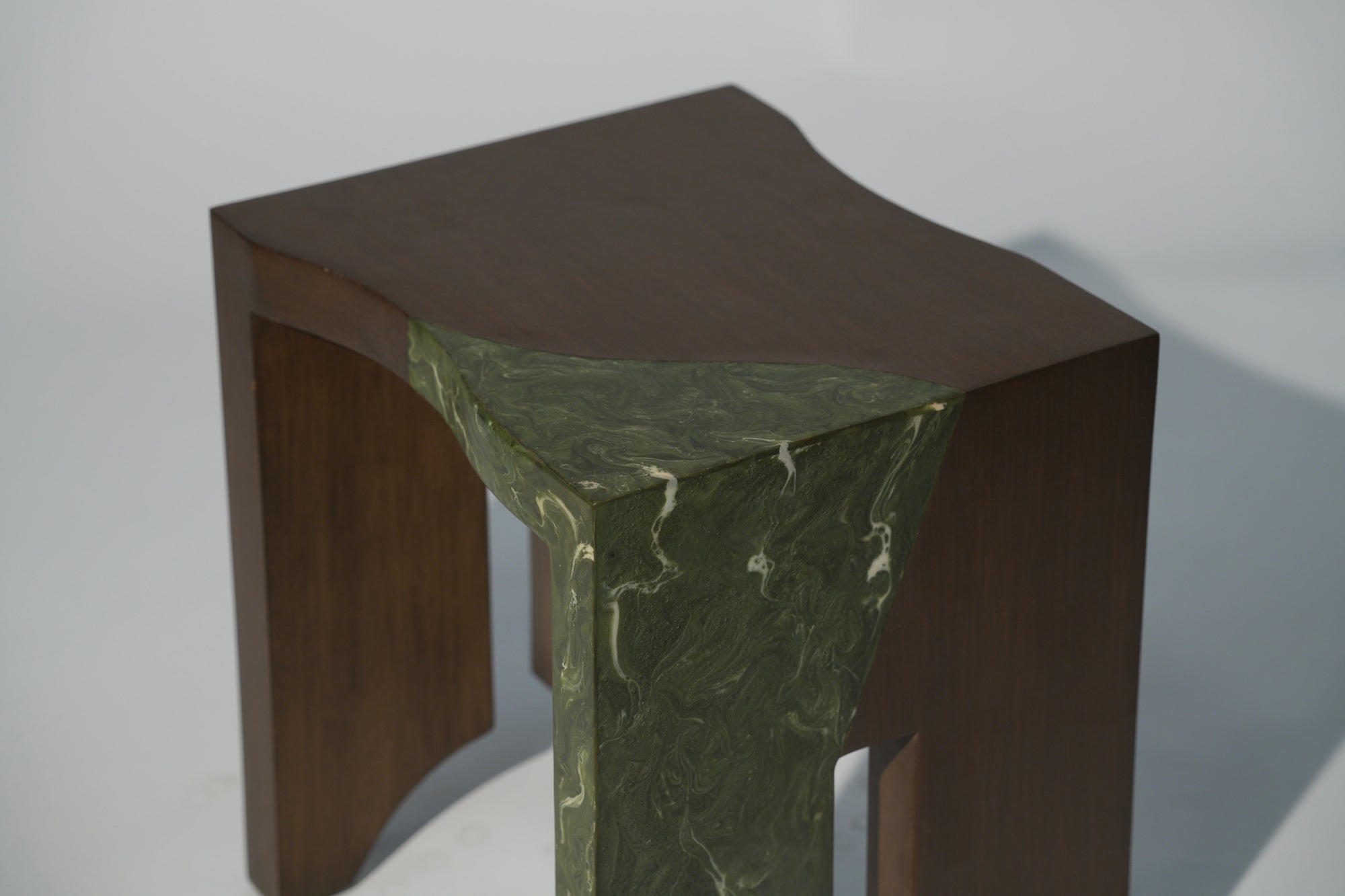 OPUS END TABLE