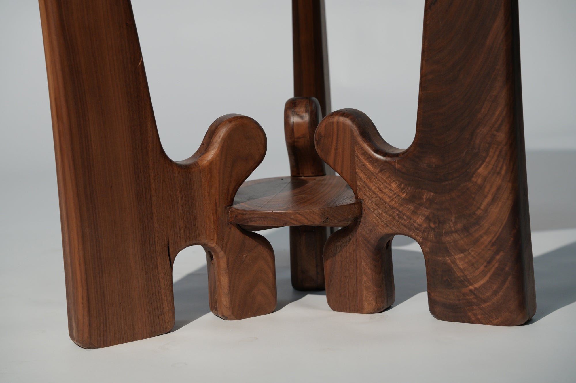 The Apex Center Table