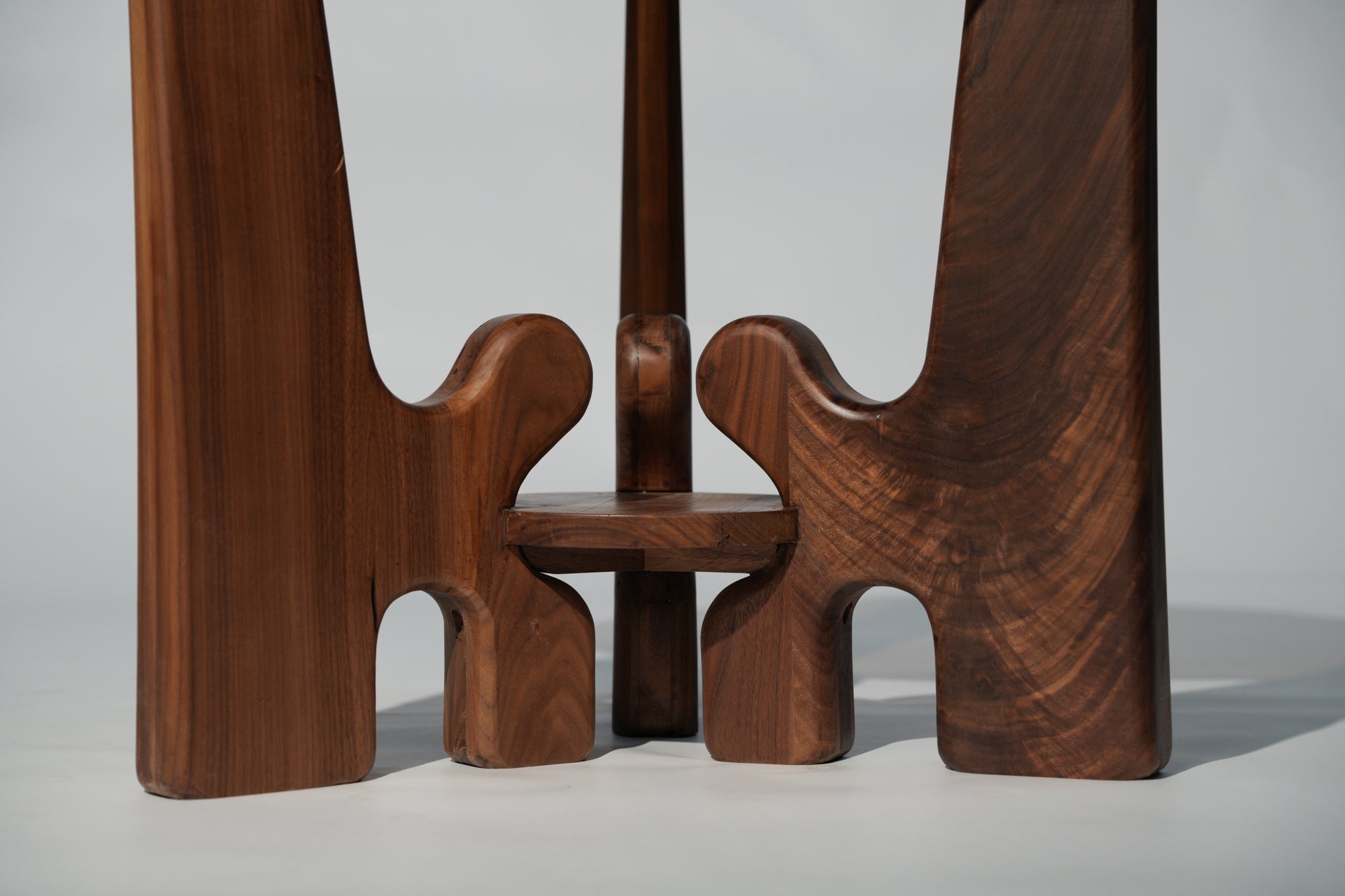 The Apex Center Table