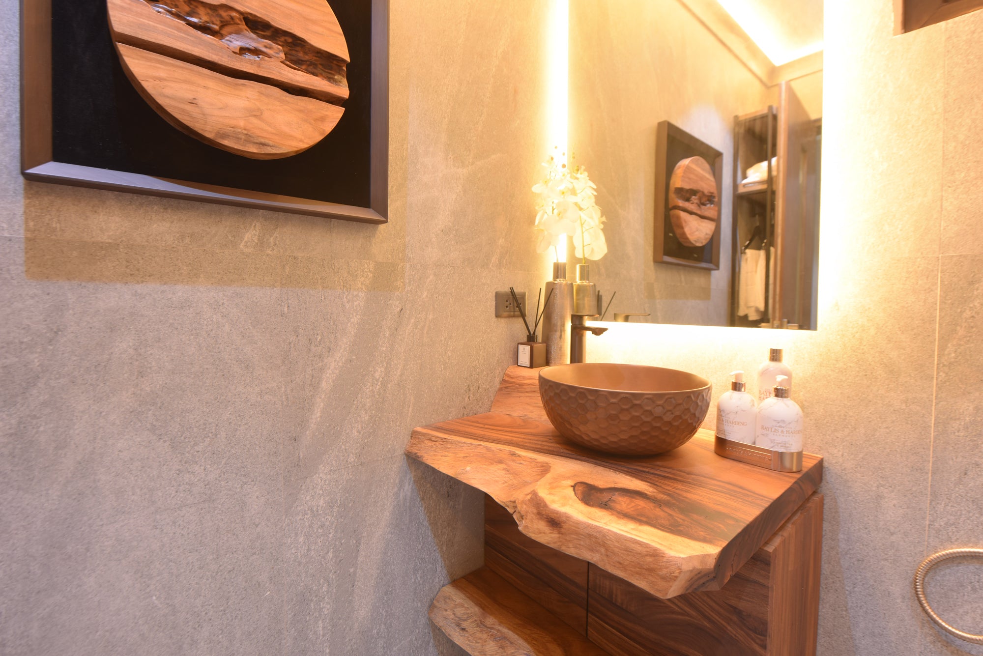 The Sierra Live-Edge Vanity