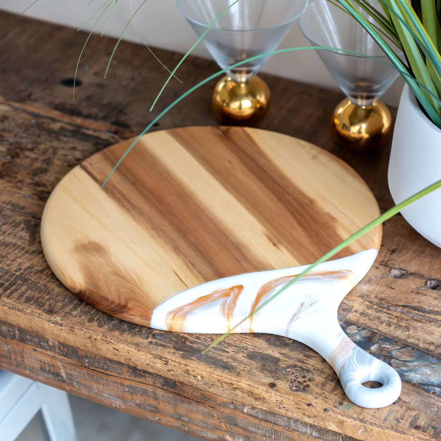 XL Round Acacia Board With Handle