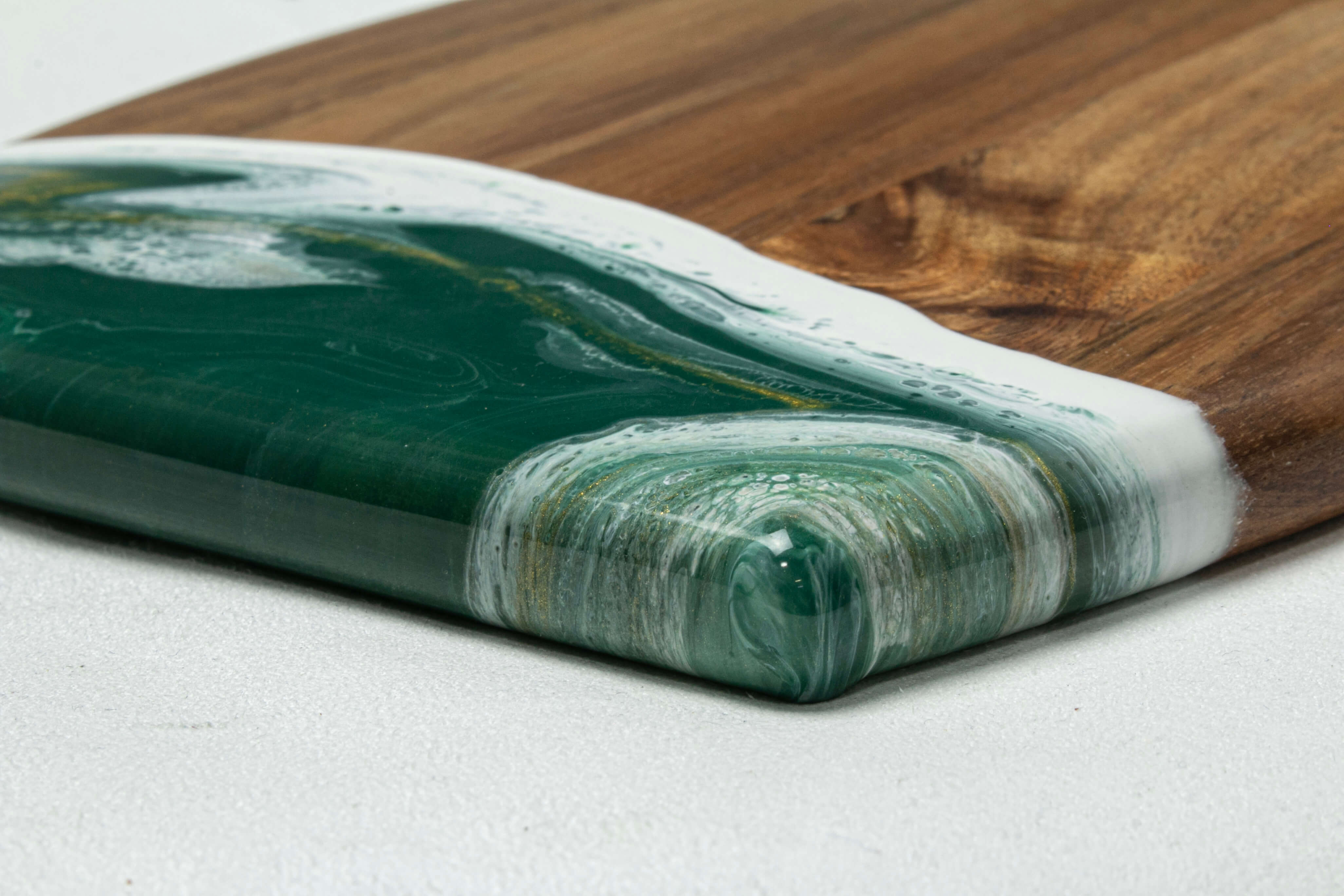 #color_ Emerald Green