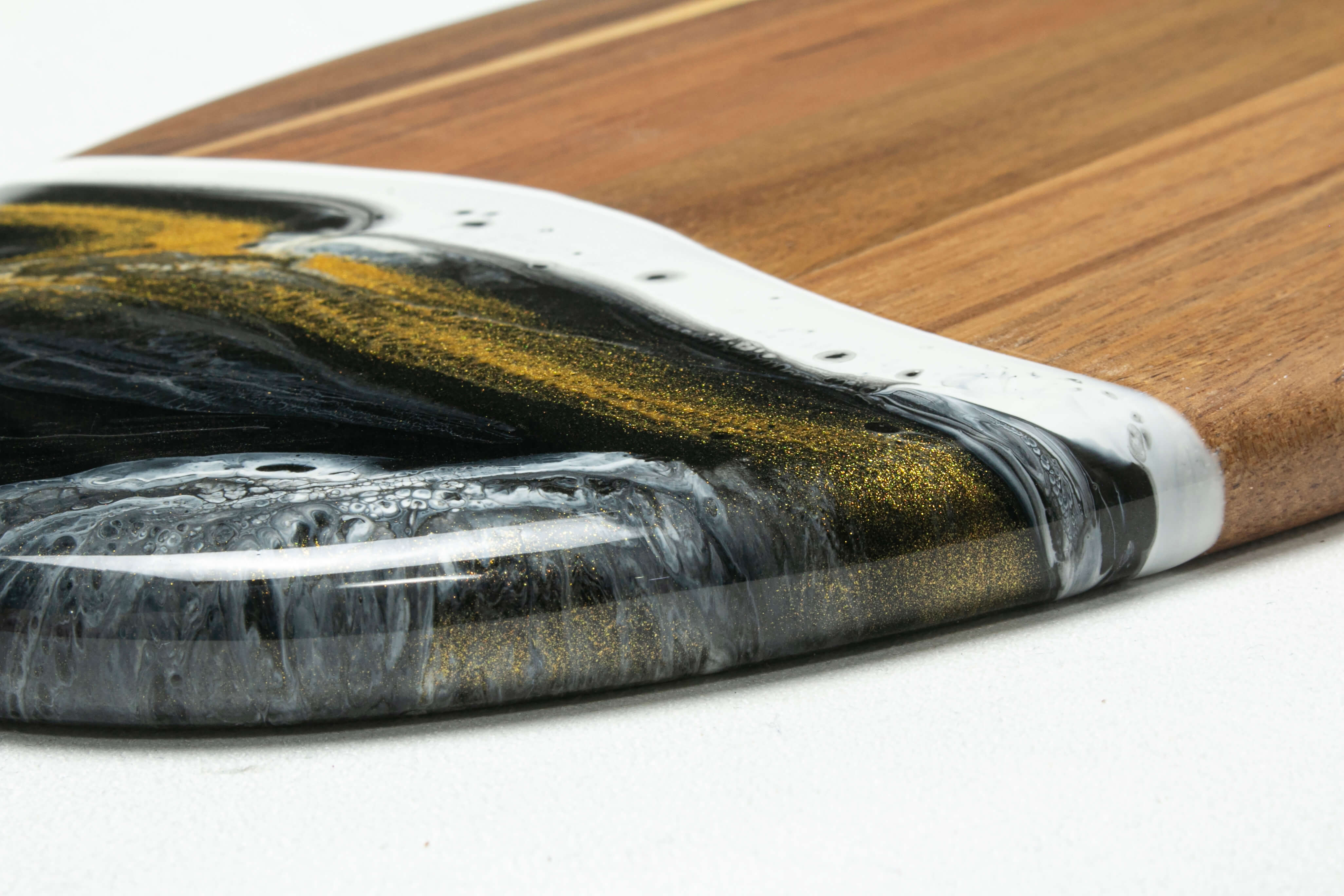 #color_ Ebony Black