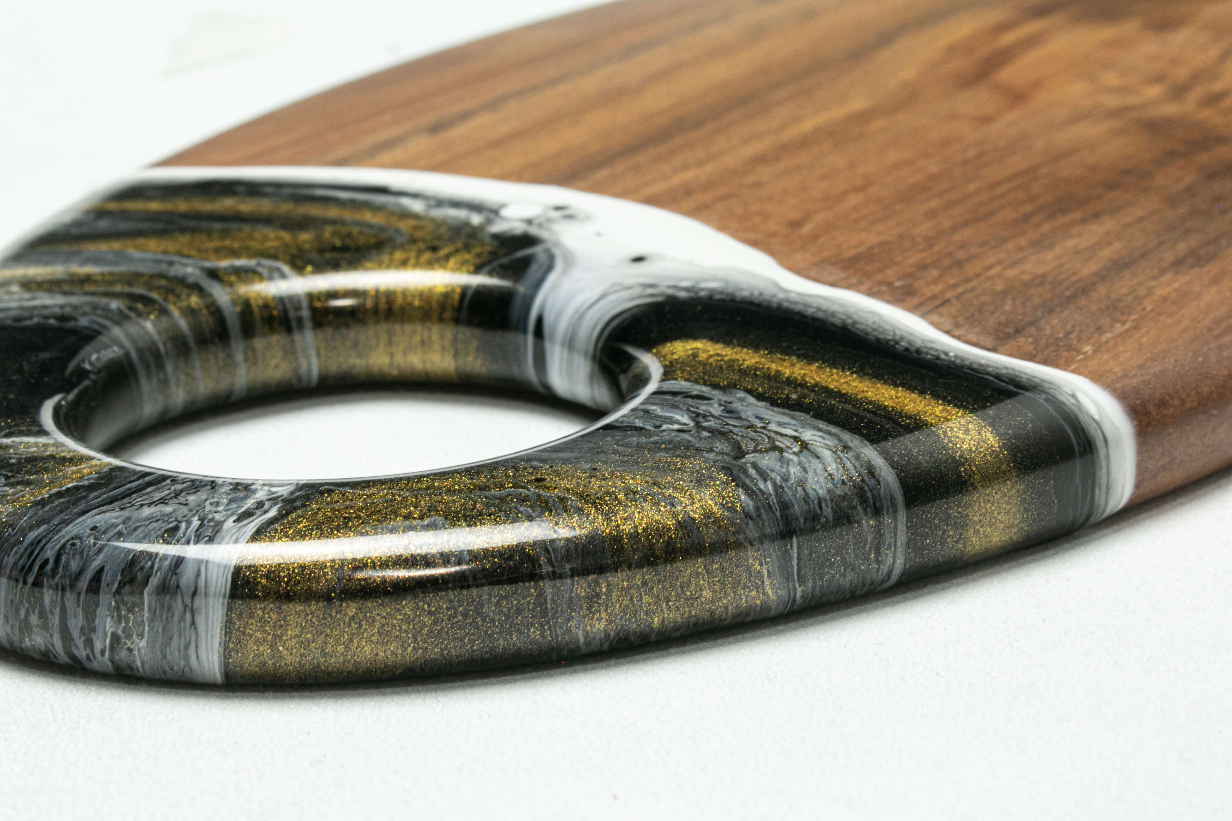 #color_ Ebony Black
