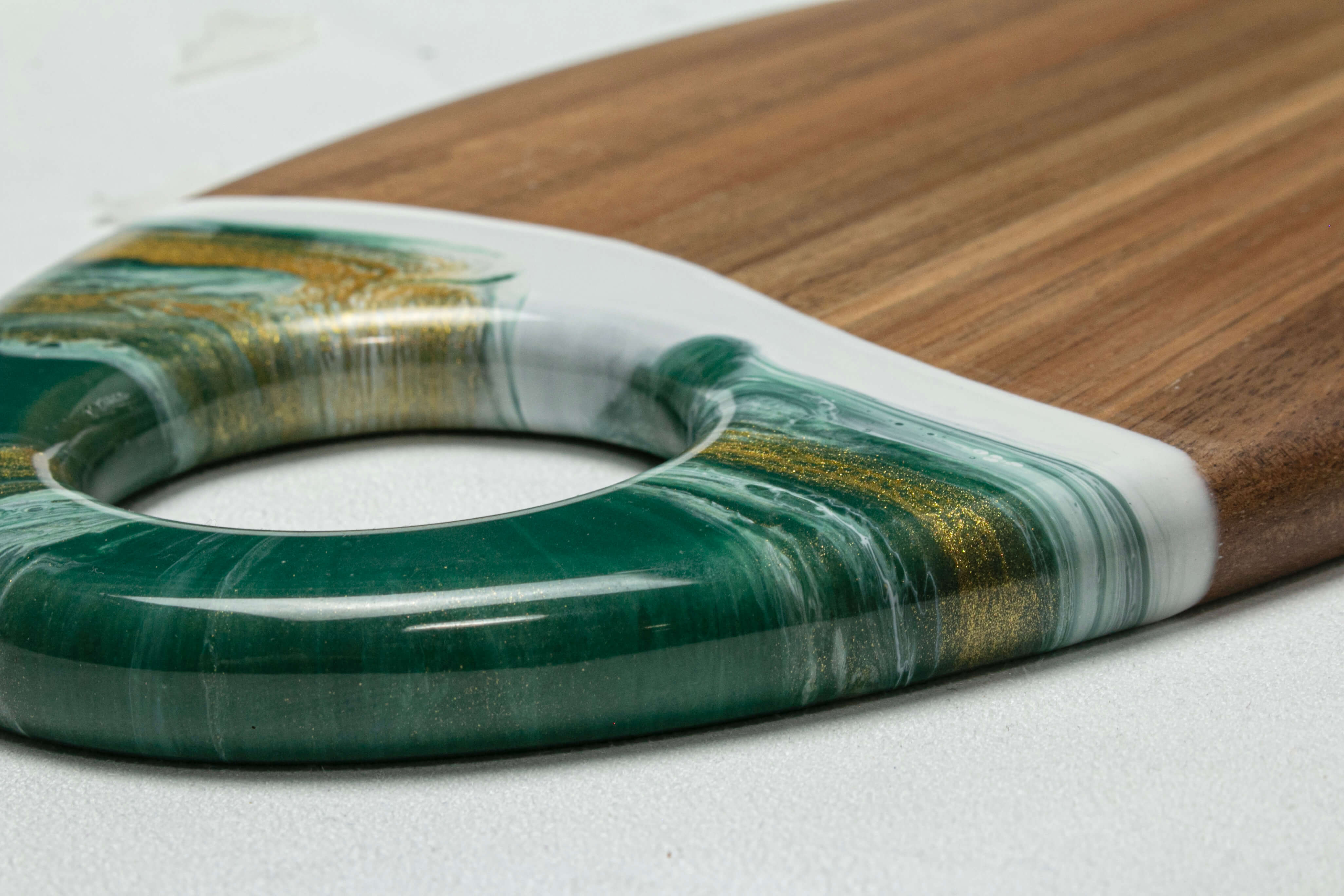 #color_ Emerald Green
