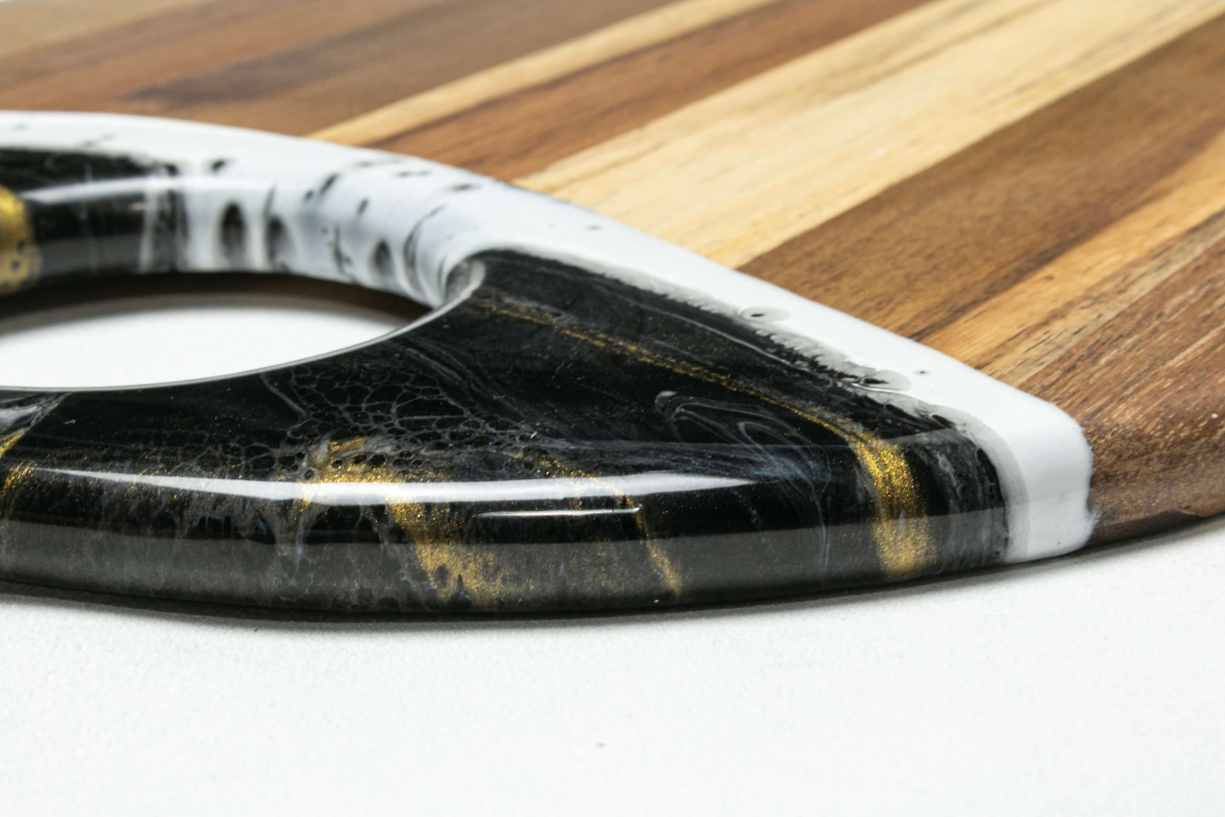 #color_ Ebony Black